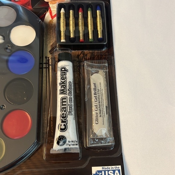 Makeup Set Makeup Stick Cream Makeup Grease Makeup Vampire Blood. - Picture 4 of 7